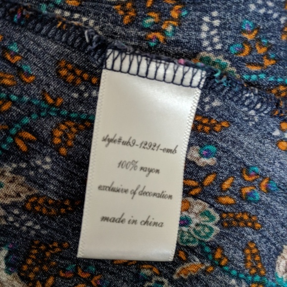 Alya Floral Print Boho Tassel Embroidered Blouse - Picture 8 of 8